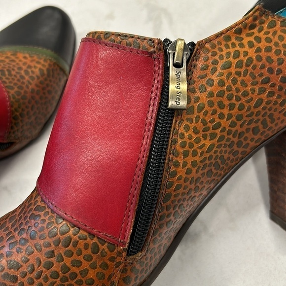 L’Artiste by Spring Step Women's Fia Dress Pump Embossed Hand Painted Leather - Picture 15 of 16